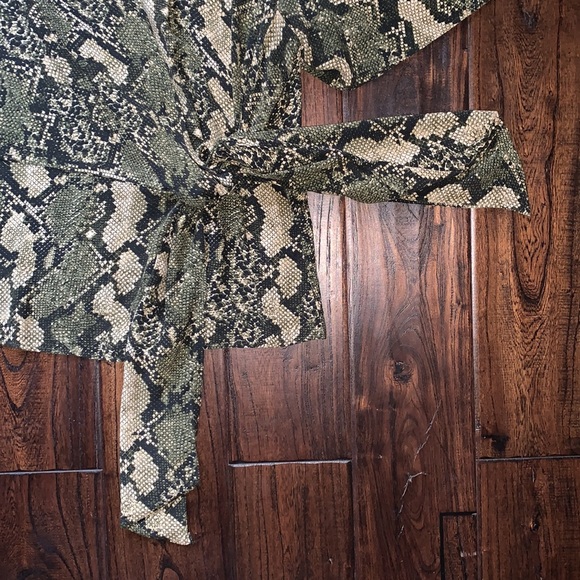 H&M Top - Picture 5 of 7